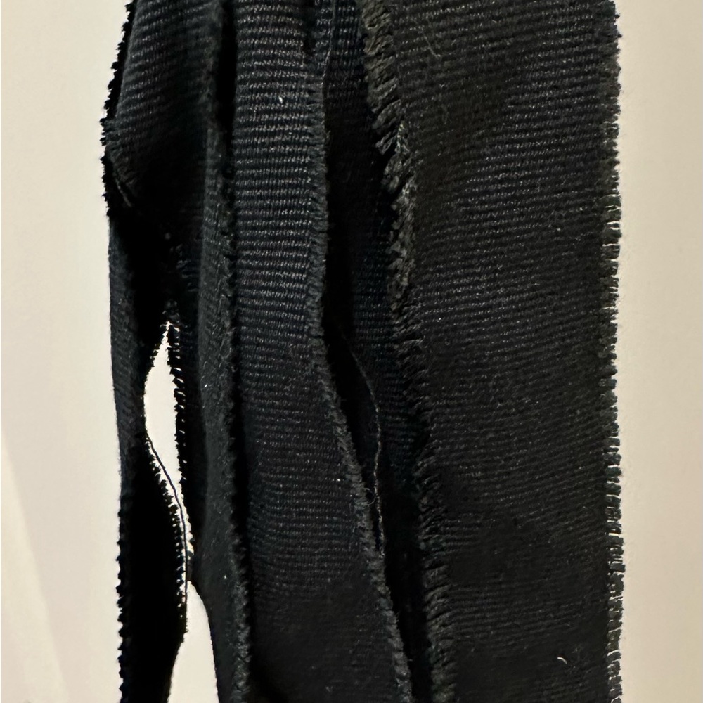 Pair of curtain tie back black tassels - Picture 3 of 3